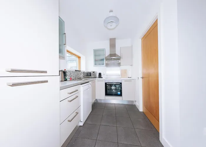 Daire Bright 2bd Flat With Private Balcony - Dublin