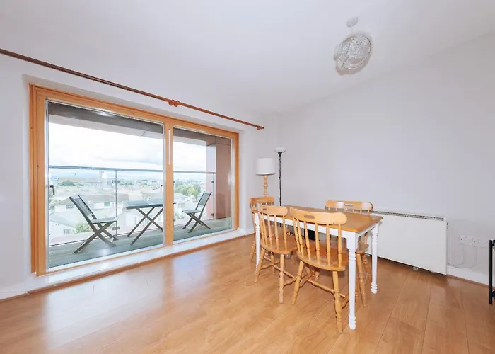 Lejlighed Bright 2bd Flat With Private Balcony - *